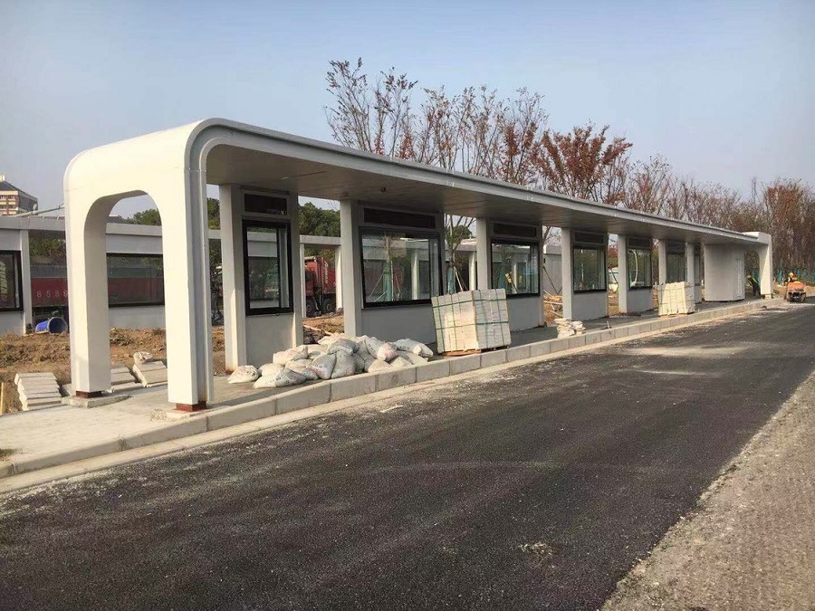 【2020.12.12】上海BRT快速公交候車亭項(xiàng)目安裝現(xiàn)場(chǎng)實(shí)景