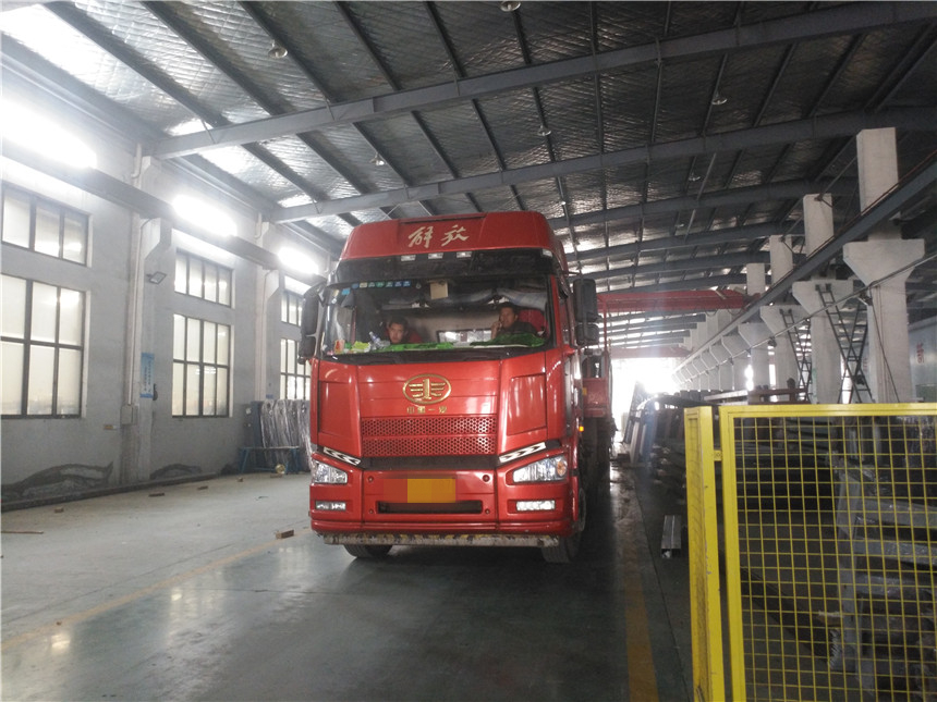 2018.12.1  威海文登公交站臺、候車亭發貨